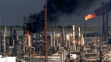 Leia mais sobre o artigo Explosão em uma refinaria na cidade do Texas – 19 de Abril