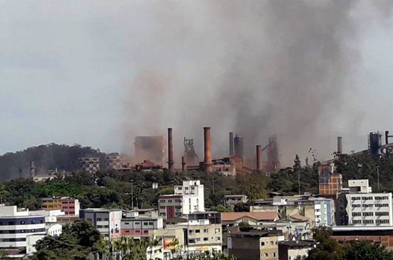 Leia mais sobre o artigo Explosão é registrada em unidade da Usiminas em Ipatinga